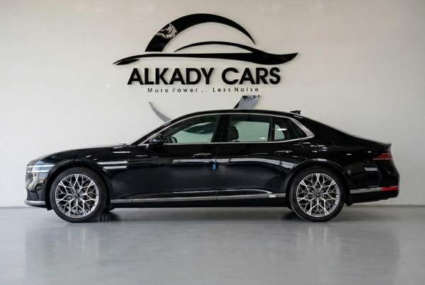 GENESIS G90 3.5T AWD | Royal Trim | GCC | Flagship Luxury 2026