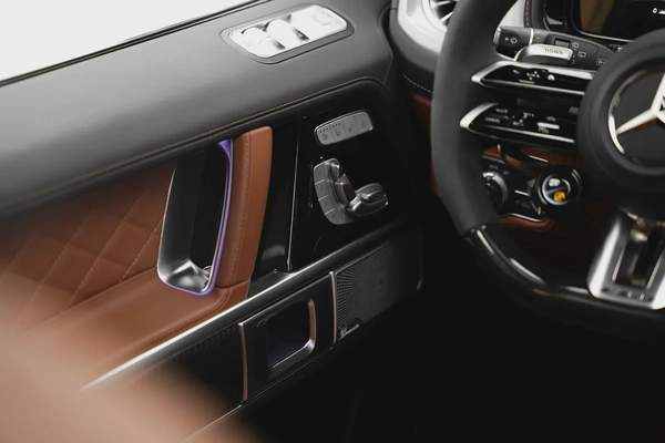 2025 MERCEDES BENZ AMG G63 WITH WARRANTY AND SERVICE CONTRACT