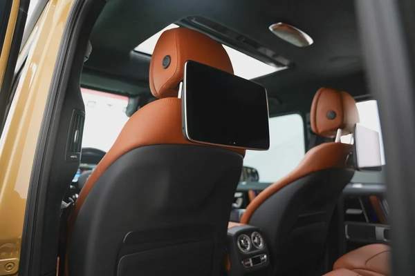 2025 MERCEDES BENZ AMG G63 WITH WARRANTY AND SERVICE CONTRACT