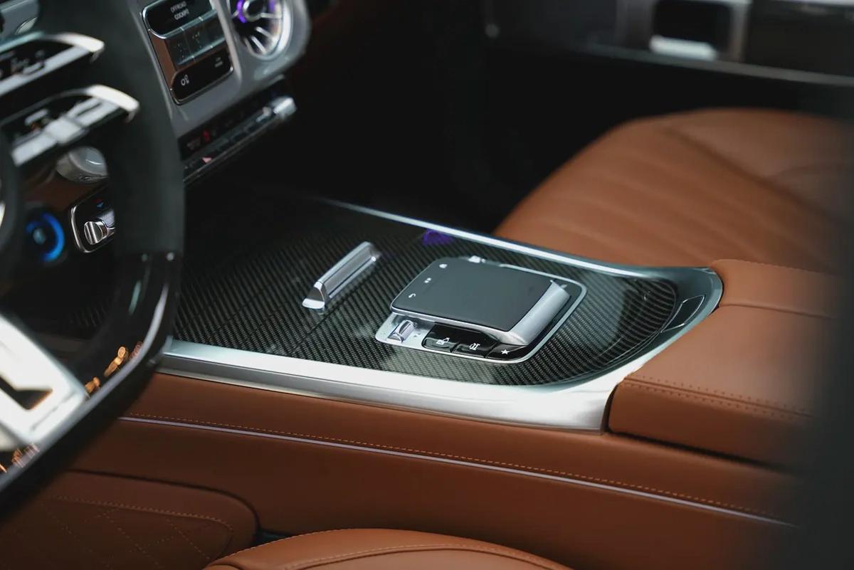 2025 MERCEDES BENZ AMG G63 WITH WARRANTY AND SERVICE CONTRACT-16-16