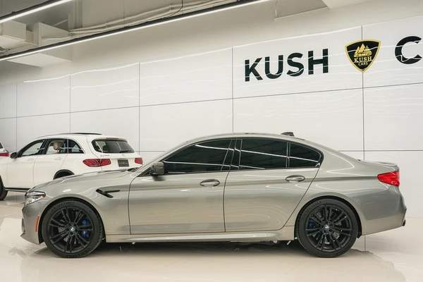 BMW - M5 2018 MODEL - FRESH AMERICAN SPECS EXCELLENT CONDITION