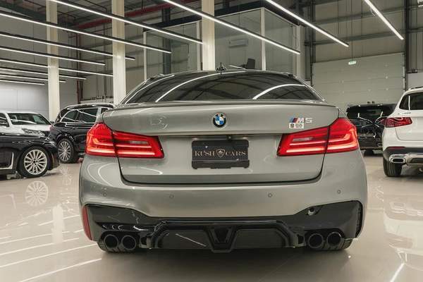 BMW - M5 2018 MODEL - FRESH AMERICAN SPECS EXCELLENT CONDITION