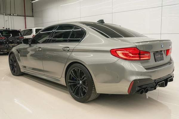 BMW - M5 2018 MODEL - FRESH AMERICAN SPECS EXCELLENT CONDITION