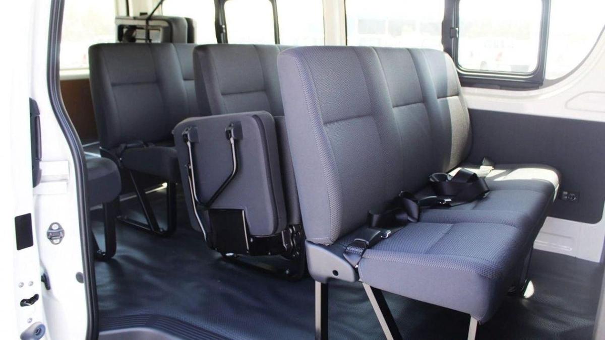 Toyota Hiace Toyota Hiace 2.5L Bus 15-Seats A/C-16-16