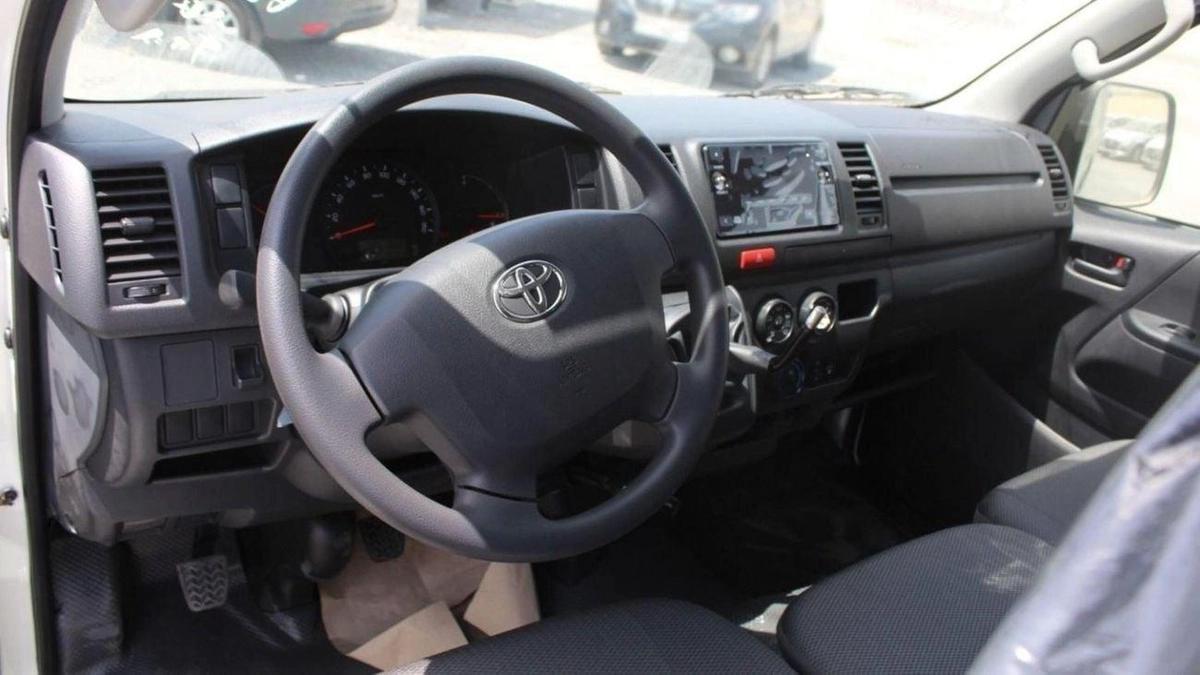 Toyota Hiace Toyota Hiace 2.5L Bus 15-Seats A/C-18-18