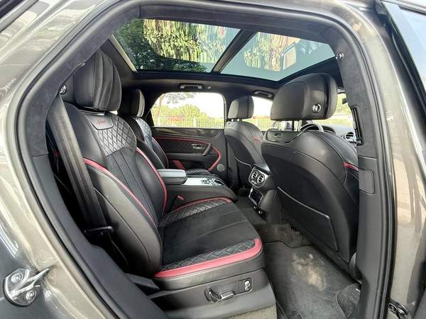 BENTLEY BENTAYGA W12 SPEED | GCC SPECS | CARBON FIBRE EDITION | YEAR: 2020 | KMS: 53,000 KMS | FULL-SERVICE HISTORY WITH AGENCY AND UNDER WARRANTY