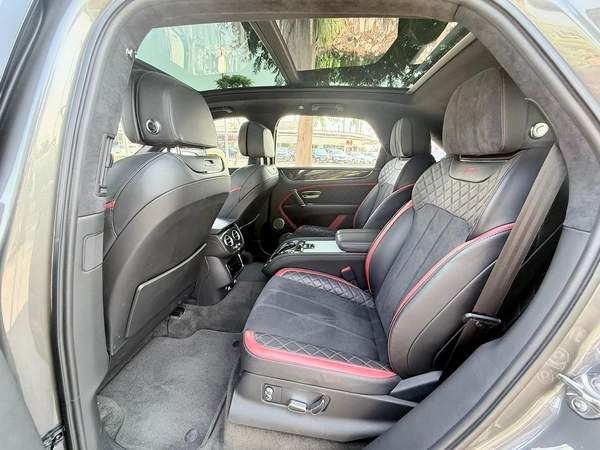 BENTLEY BENTAYGA W12 SPEED | GCC SPECS | CARBON FIBRE EDITION | YEAR: 2020 | KMS: 53,000 KMS | FULL-SERVICE HISTORY WITH AGENCY AND UNDER WARRANTY