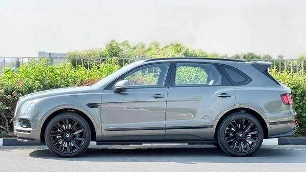 BENTLEY BENTAYGA W12 SPEED | GCC SPECS | CARBON FIBRE EDITION | YEAR: 2020 | KMS: 53,000 KMS | FULL-SERVICE HISTORY WITH AGENCY AND UNDER WARRANTY