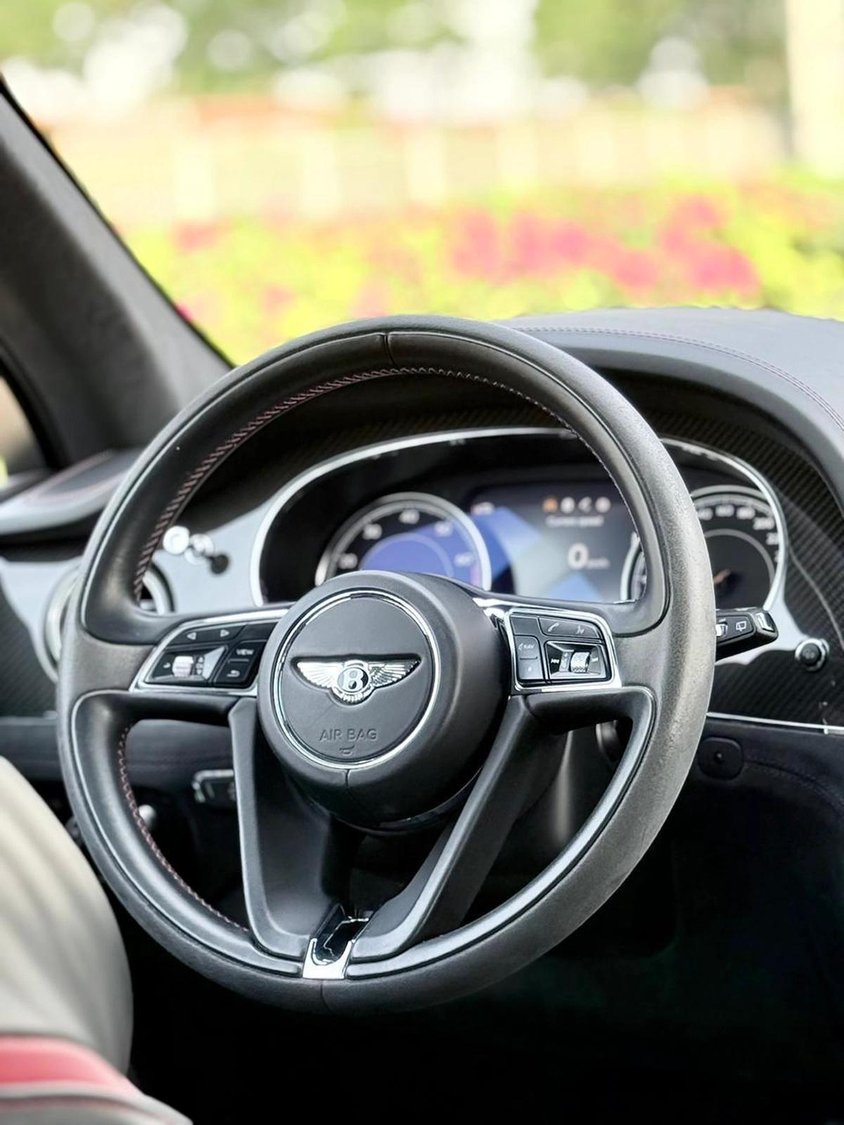 BENTLEY BENTAYGA W12 SPEED | GCC SPECS | CARBON FIBRE EDITION | YEAR: 2020 | KMS: 53,000 KMS | FULL-SERVICE HISTORY WITH AGENCY AND UNDER WARRANTY-1-1