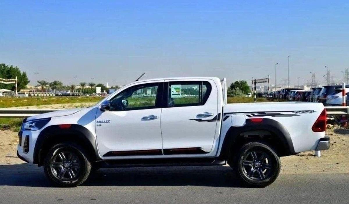 Toyota Hilux HILUX SR5 4.0LM V6 PETROL-2-2