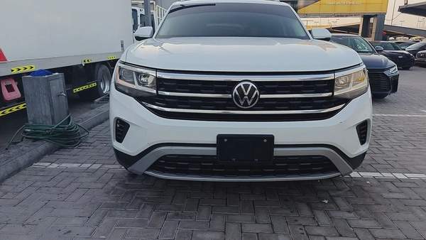 For Sale: 2021 Volkswagen Teramont – GCC Specs Model: 2021 Mileage: 68,000 KM Specification: GCC Con