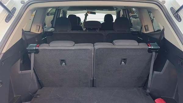 For Sale: 2021 Volkswagen Teramont – GCC Specs Model: 2021 Mileage: 68,000 KM Specification: GCC Con