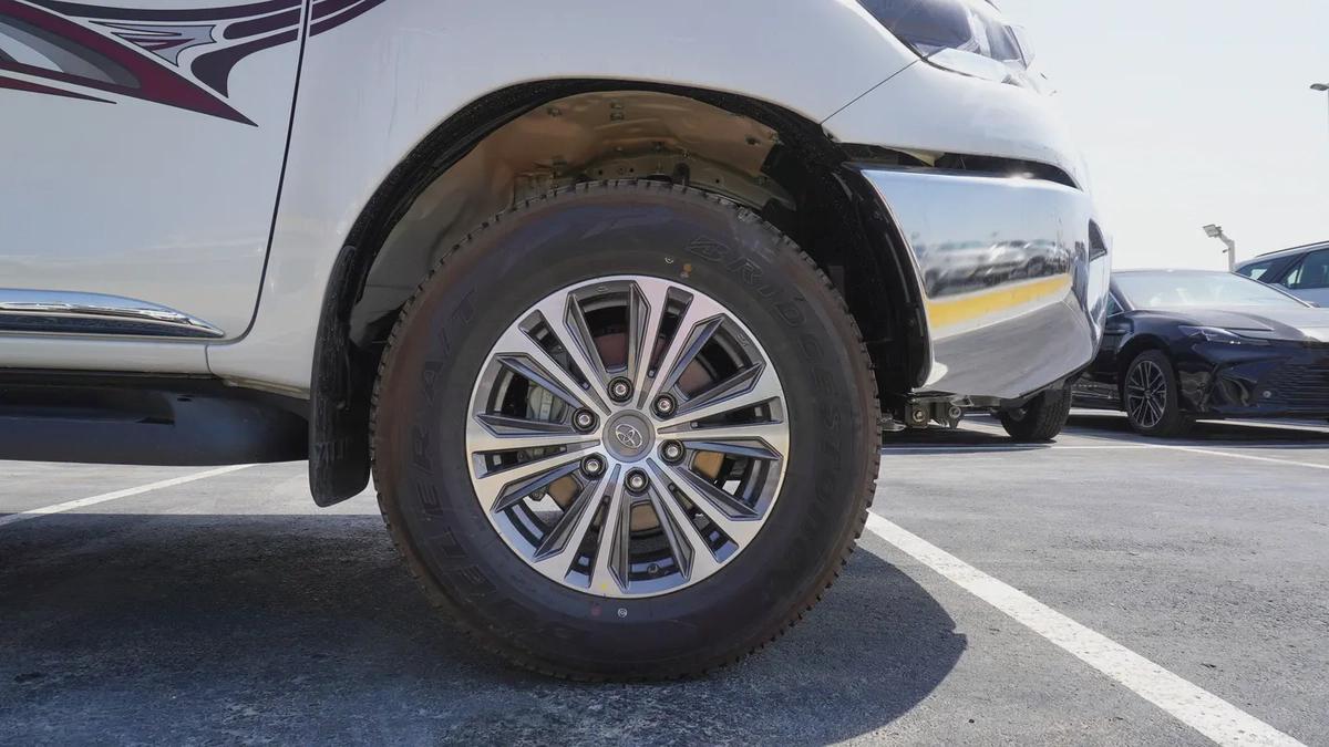 TOYOTA HILUX 2.7L PETROL MODEL 2025 SAUDI SPECS 4X4-6-6