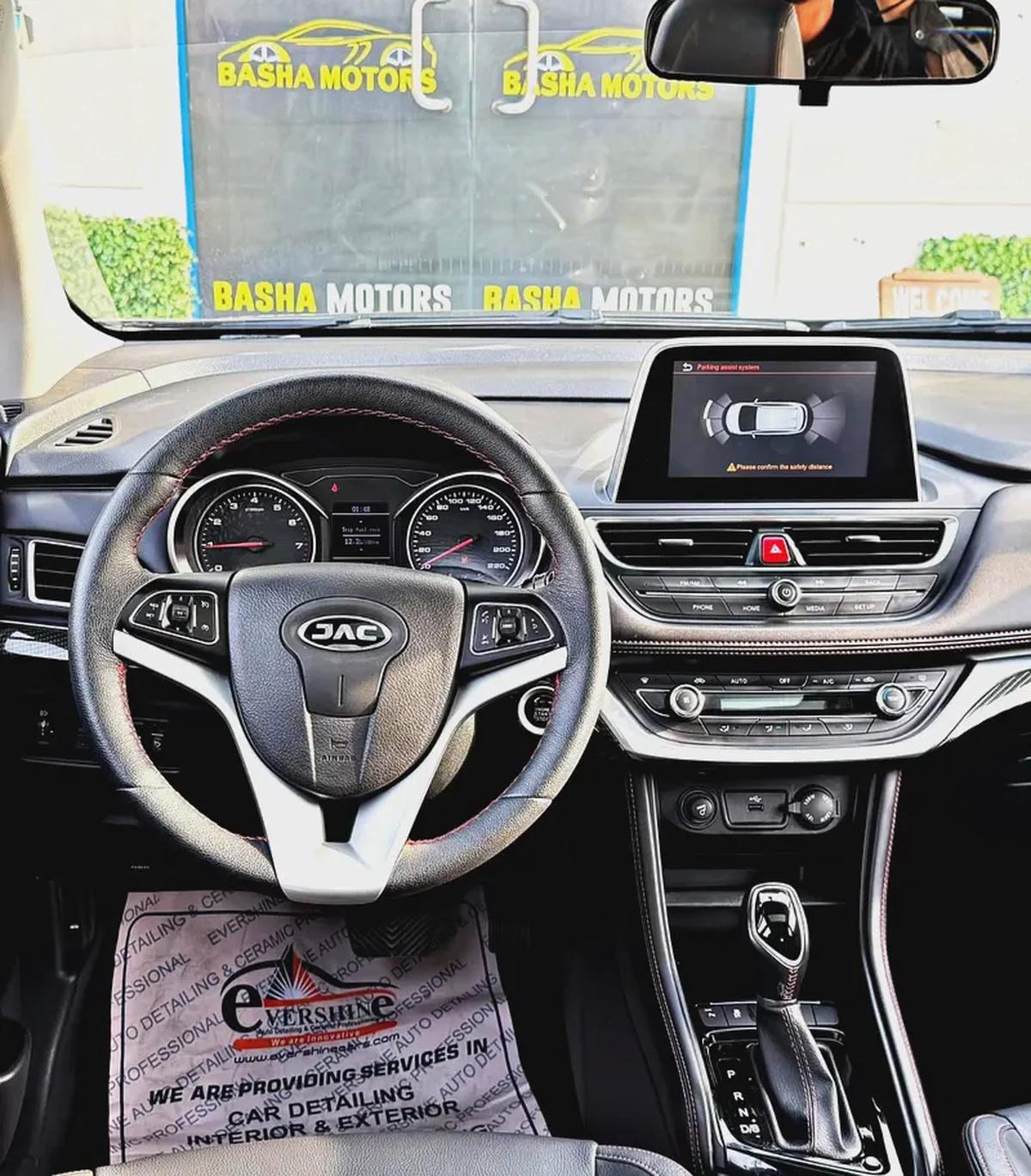 JAC JS3 Flagship 2023, GCC Specs - Like New!-6-6