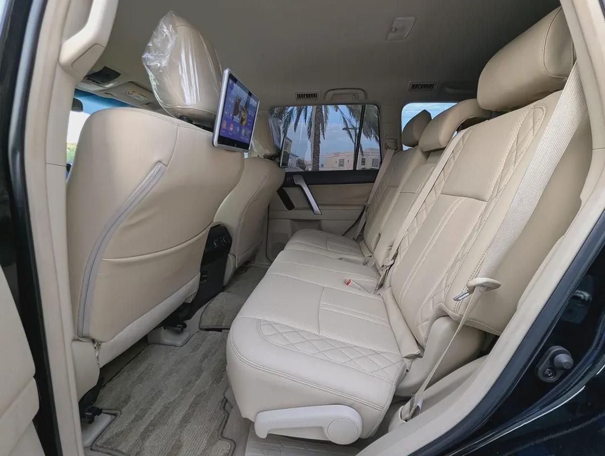 2023 Toyota Prado TXL - V4 2.7L - GCC Specs - Like New-7-7