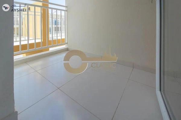 Modern 3 Bed Villa |Open Kitchen | Well Maintained