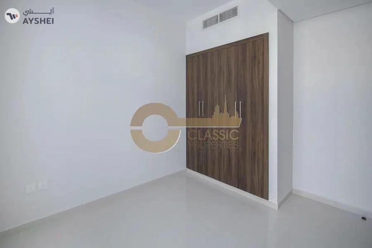 Modern 3 Bed Villa |Open Kitchen | Well Maintained-1-landscape