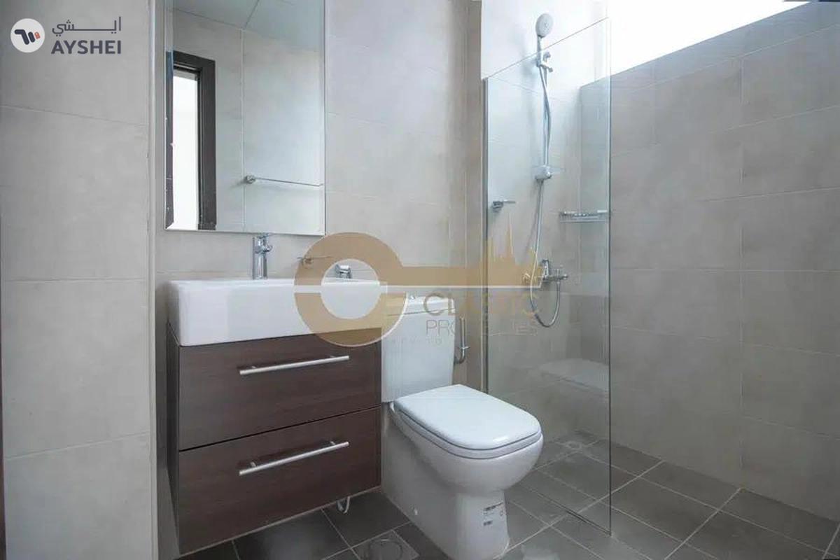 Modern 3 Bed Villa |Open Kitchen | Well Maintained-5-5