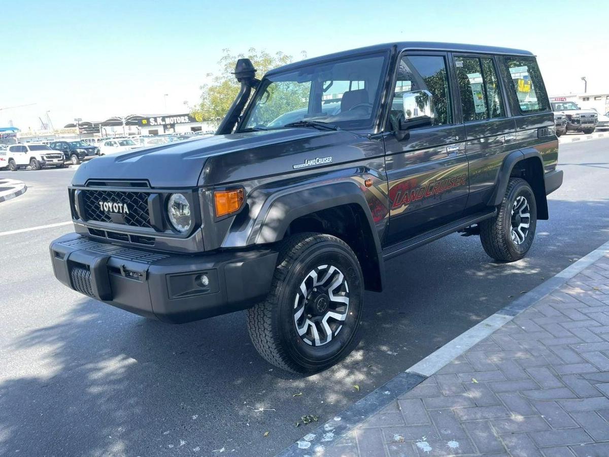 Toyota Land Cruiser TOYOTA LANDCRUISER LC76 2.8 DIESEL MODEL YEAR 2026-1-1
