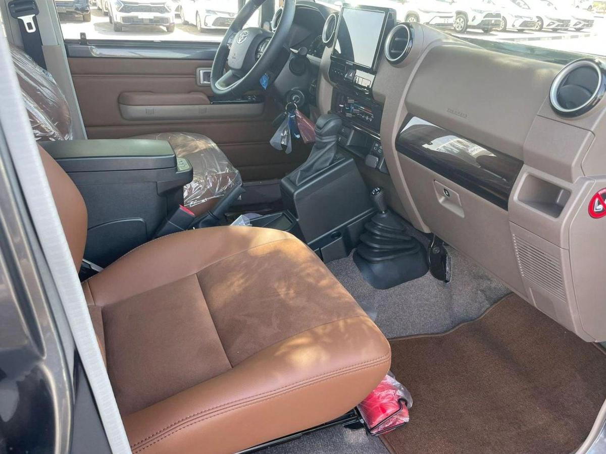 Toyota Land Cruiser TOYOTA LANDCRUISER LC76 2.8 DIESEL MODEL YEAR 2026-5-5