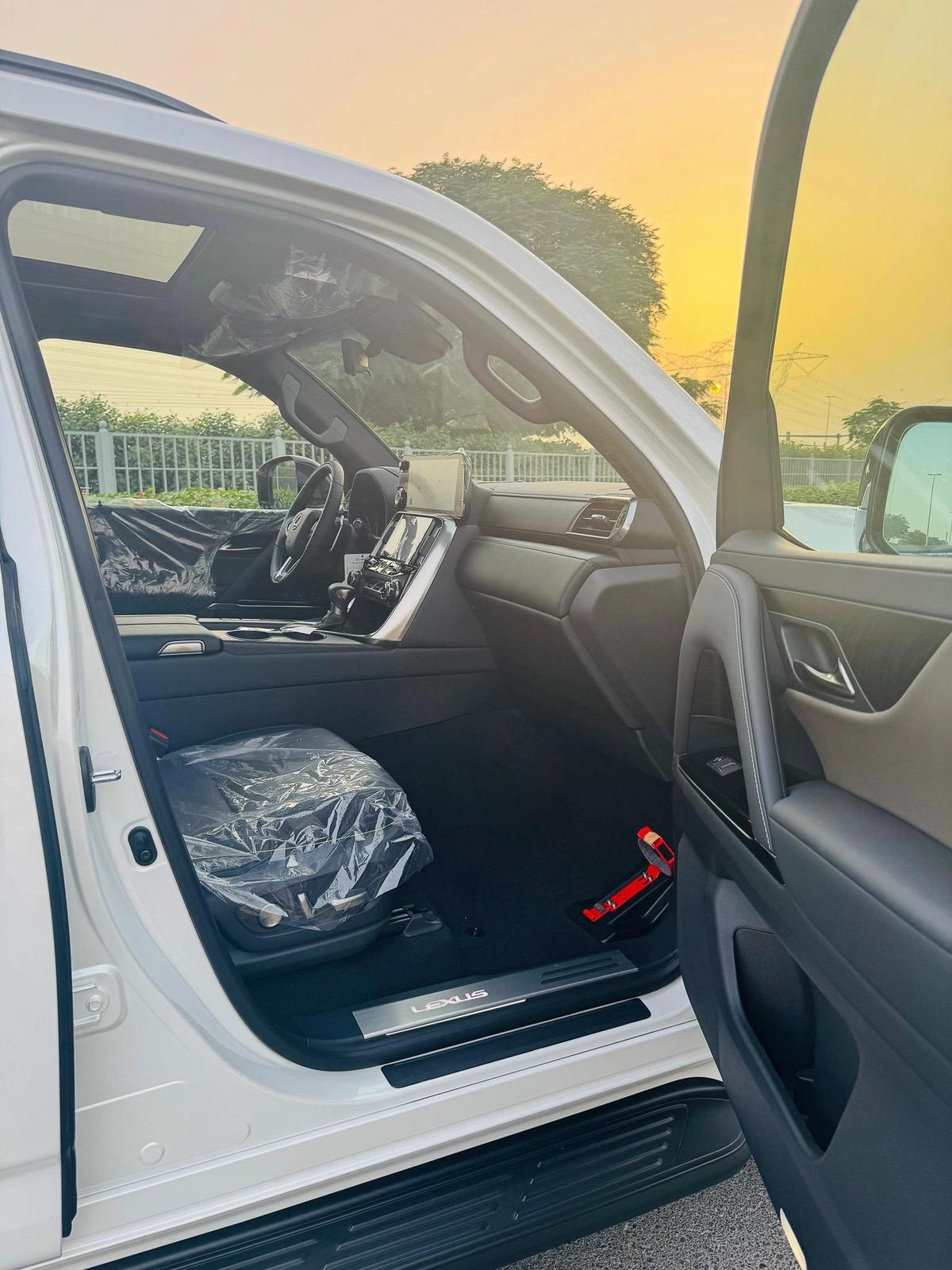 LEXUS LX600 SIGNATURE 2025 | 3.5L | ZERO KM | GCC | FULL OPTIONS-11-11