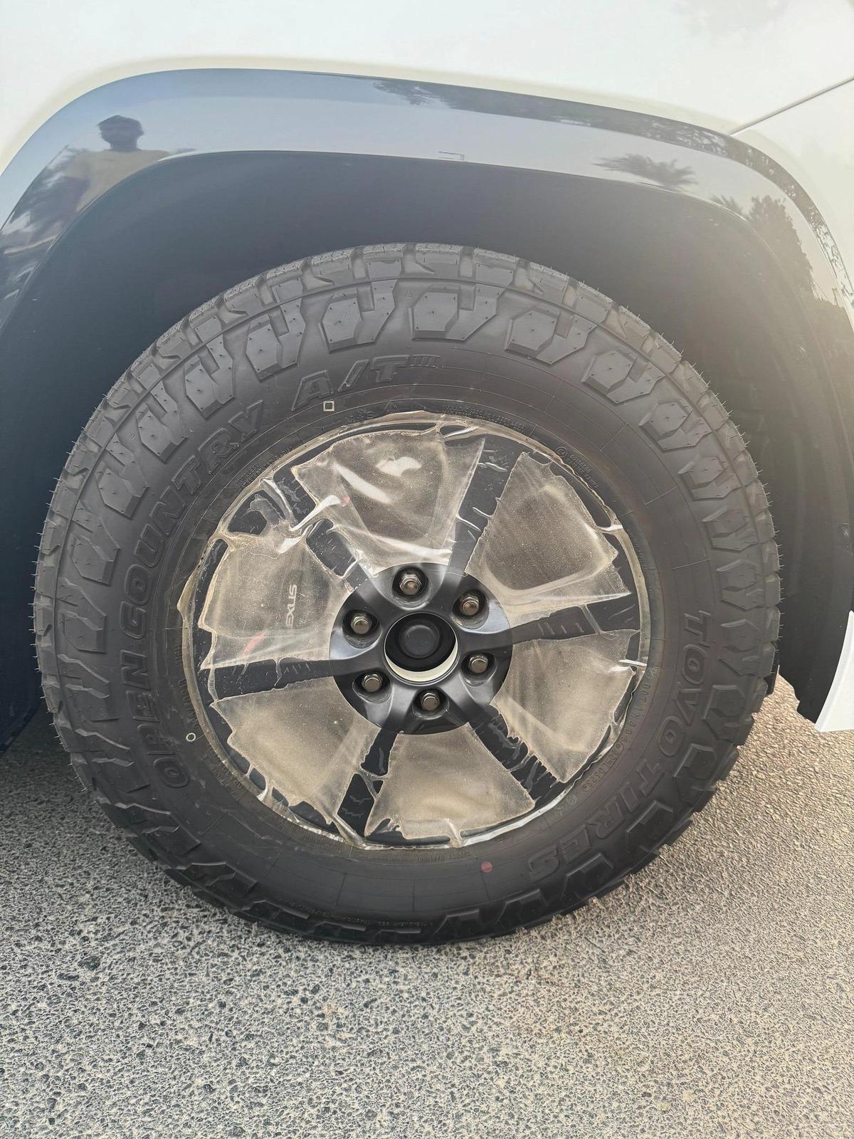 LEXUS LX600 SIGNATURE 2025 | 3.5L | ZERO KM | GCC | FULL OPTIONS-5-5