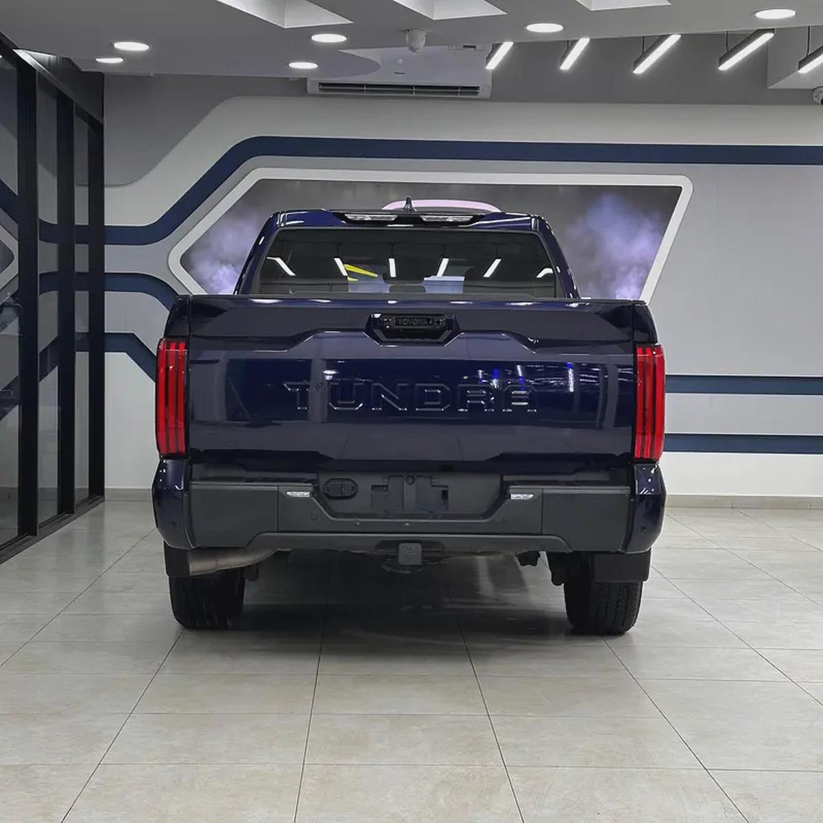2024 Toyota Tundra Limited-4-4