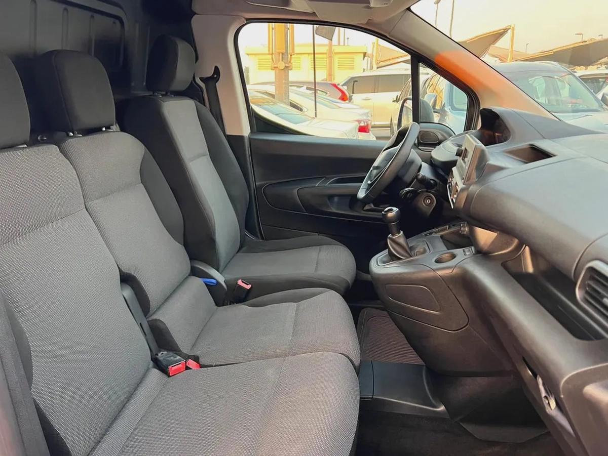 Peugeot Partner Origin Van 2022 - GCC Specs - Business Ref#810-11-11