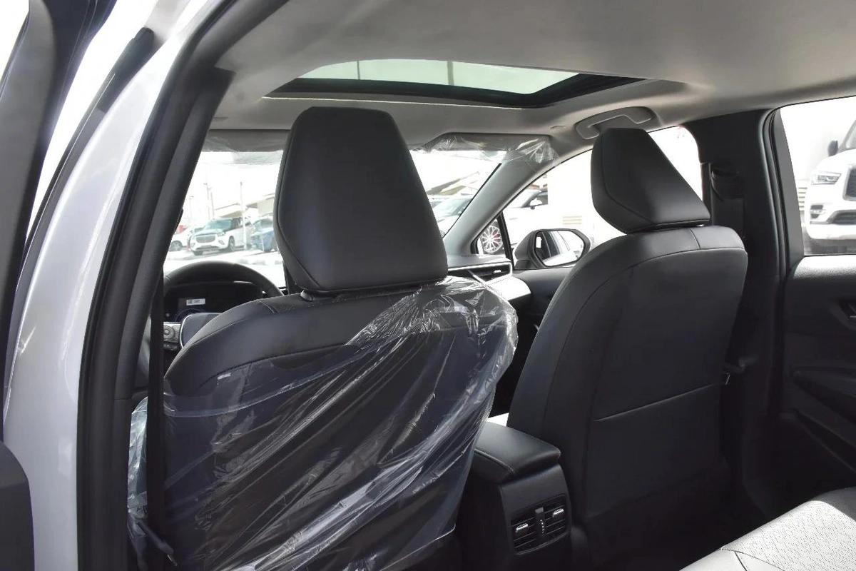 TOYOTA COROLLA HYBRID 2025 | WHITE-13-13