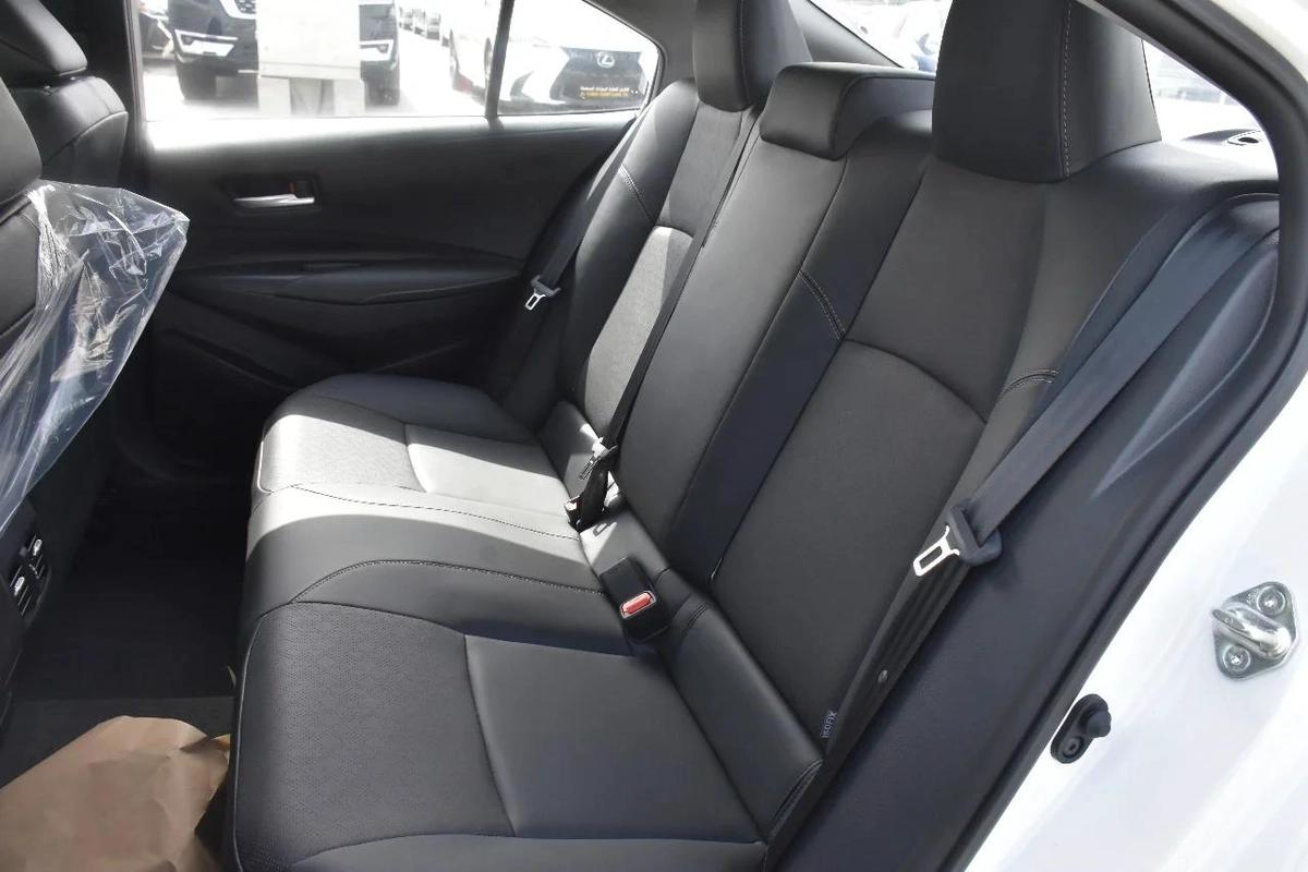 TOYOTA COROLLA HYBRID 2025 | WHITE-5-5