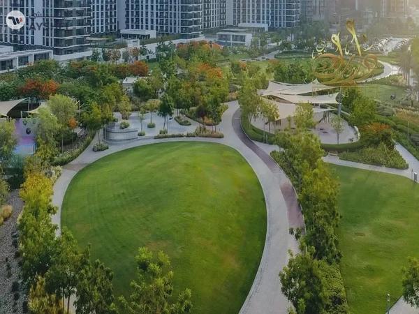 LUXURY REDEFINED COMMUNITY LIFESTYLE LIFESTYLE BEYOND IMAGINATION