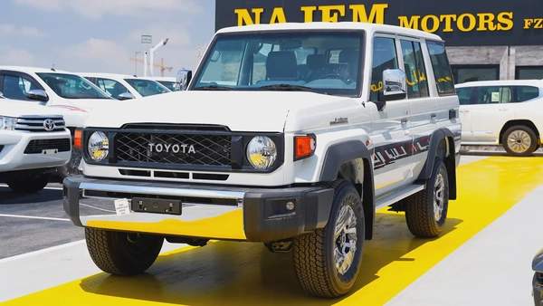 2026 Toyota Land Cruiser 70 Series LC 76 LX - GCC Specs - Brand New!
