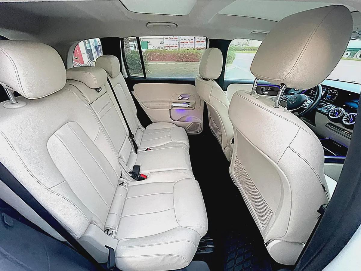AED 1,560 PM | MERCEDES GLB250 4MATIC| 2023 | ORIGINAL PAINT | LOW MILEAGE| 0% DOWNPAYMENT-19-19