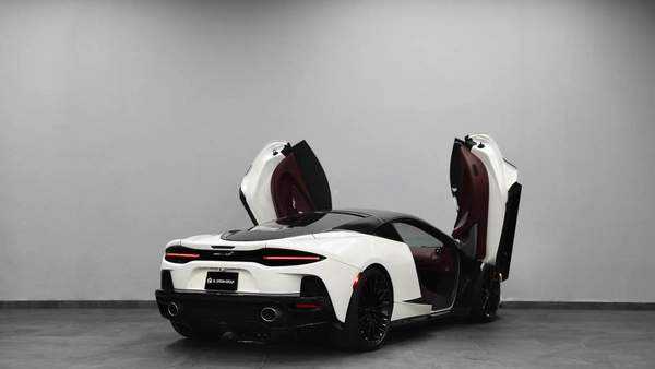 McLaren GT | Low KMs