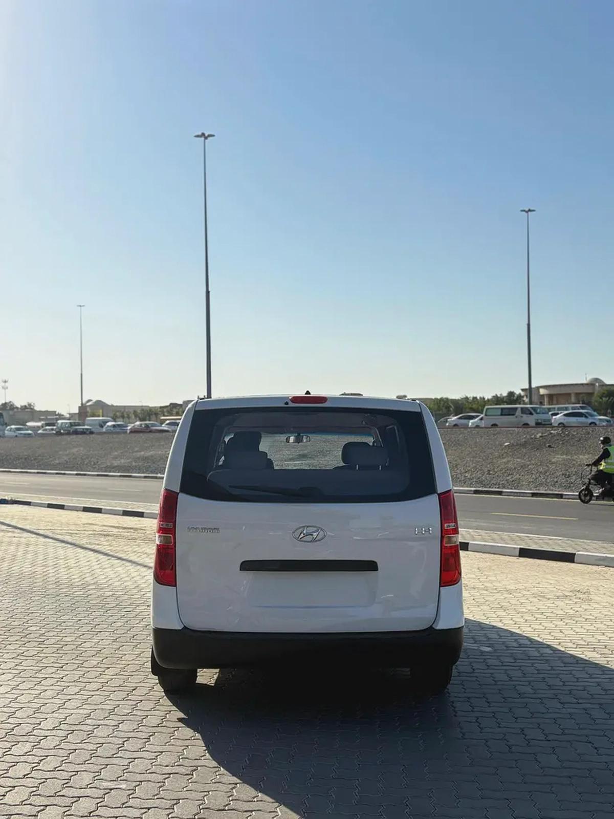 هيوانداي اتش ون نظيف جدا 2017-4-4