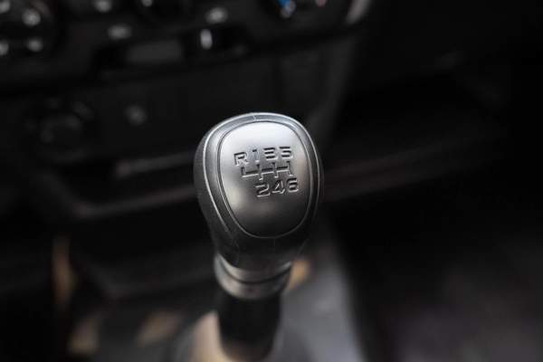 ISUZU DMAX RG CREW 1.9L PICKUP 4x4 MANUAL 2026 WHITE DIESEL