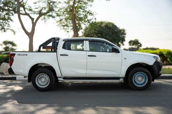ISUZU DMAX RG CREW 1.9L PICKUP 4x4 MANUAL 2026 WHITE DIESEL