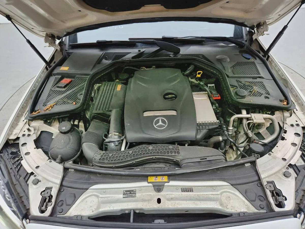 MERCEDES BENZ C (G) 2.0 C200 AVANTGARDE-10-10