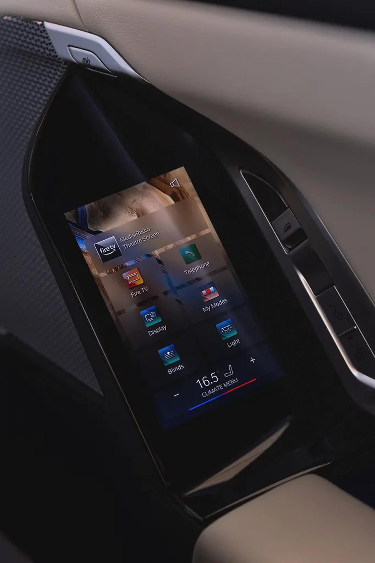 BMW 735i Luxury + M Kit – 2026 | Brand New | GCC | AED 410,000-5-5