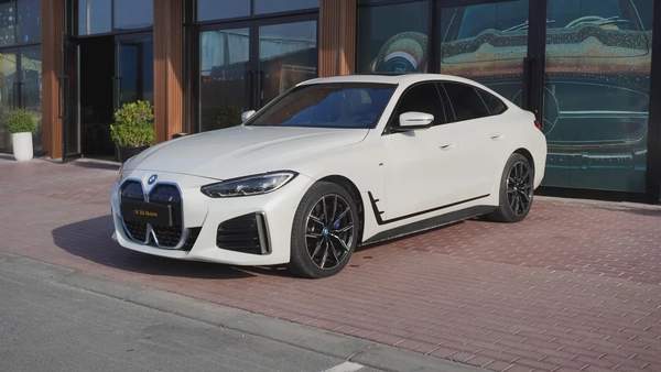 2024 BMW i4 eDrive 35 | Full Electric | GCC Specs | Very Low Mileage