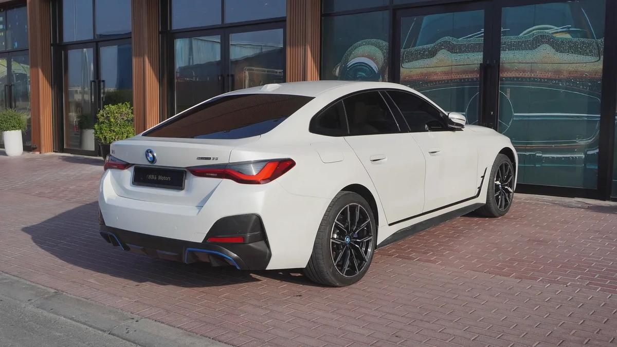2024 BMW i4 eDrive 35 | Full Electric | GCC Specs | Very Low Mileage-3-3