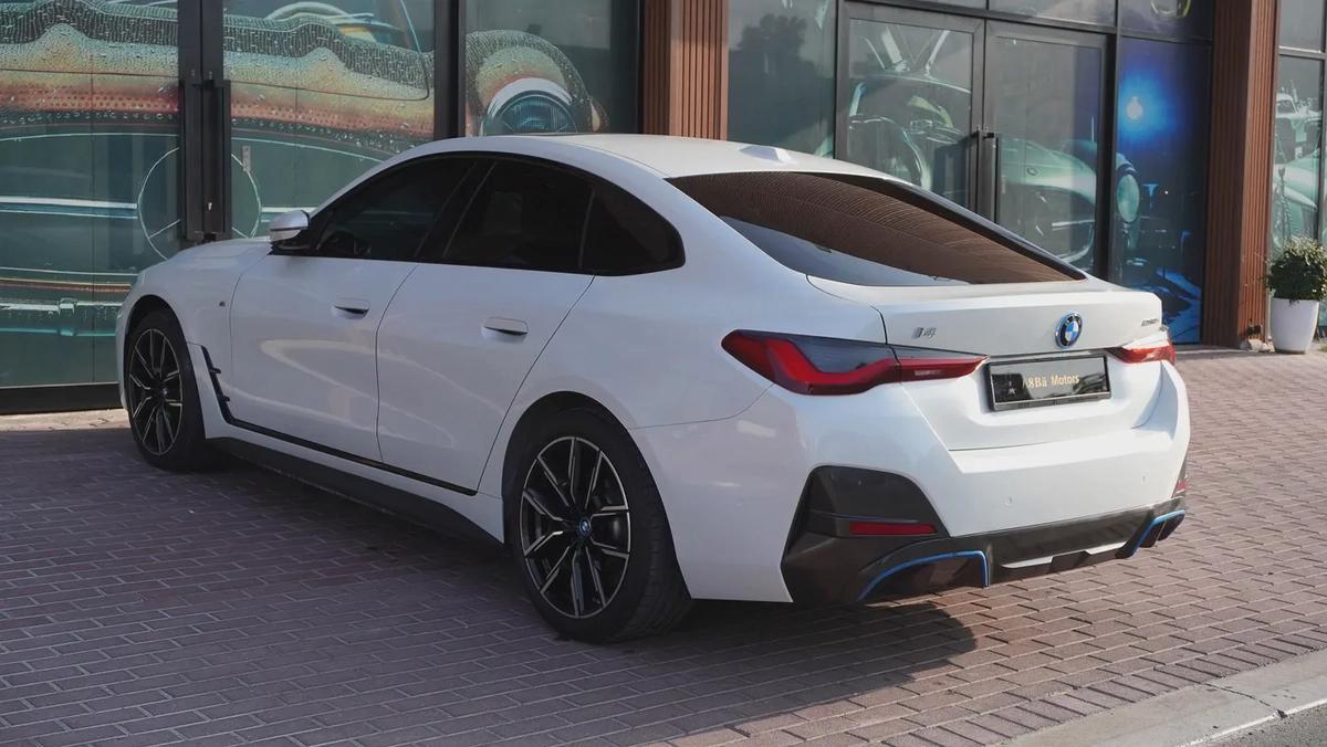 2024 BMW i4 eDrive 35 | Full Electric | GCC Specs | Very Low Mileage-4-4
