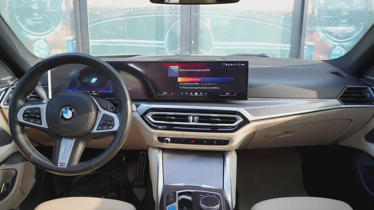 2024 BMW i4 eDrive 35 | Full Electric | GCC Specs | Very Low Mileage-7-7