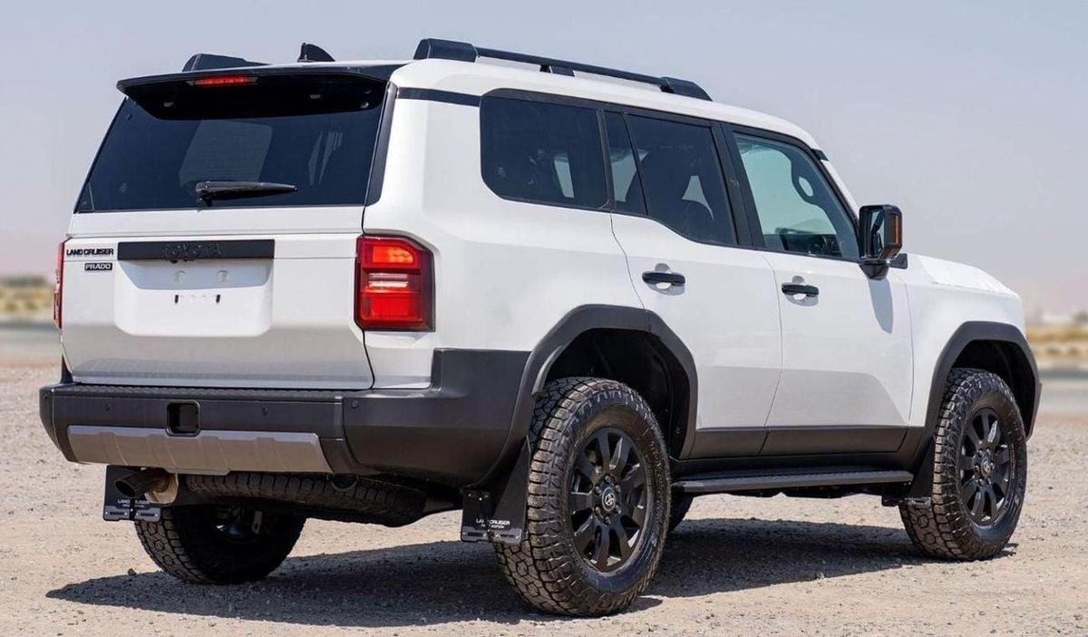 Toyota Prado TOYOTA PRADO 250 2.8D AT FIRST EDITION MY2024 – WHITE-3-3