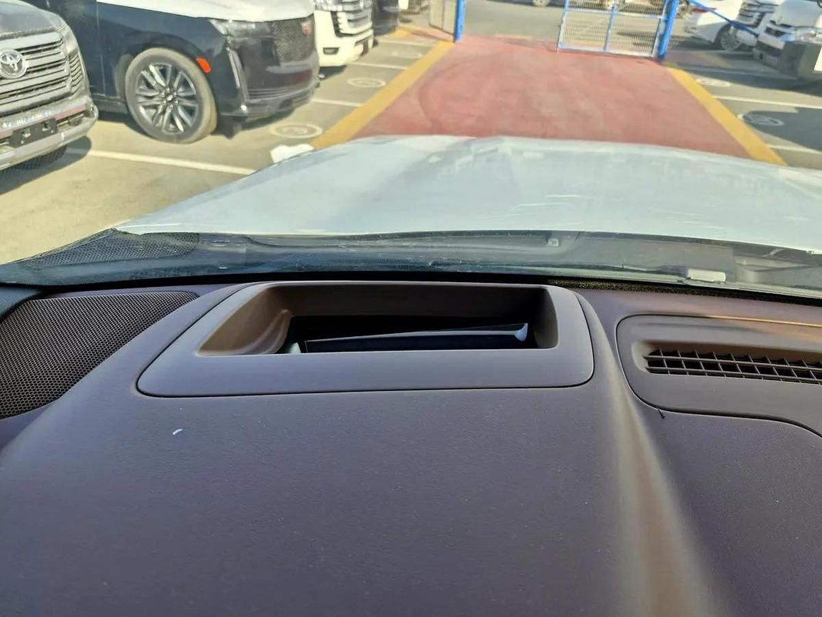 (VAT 5% INCLUDED) CHEVROLET TAHOE HIGH COUNTRY 6.2L V8 PETROL BRAND NEW 0KM-12-12