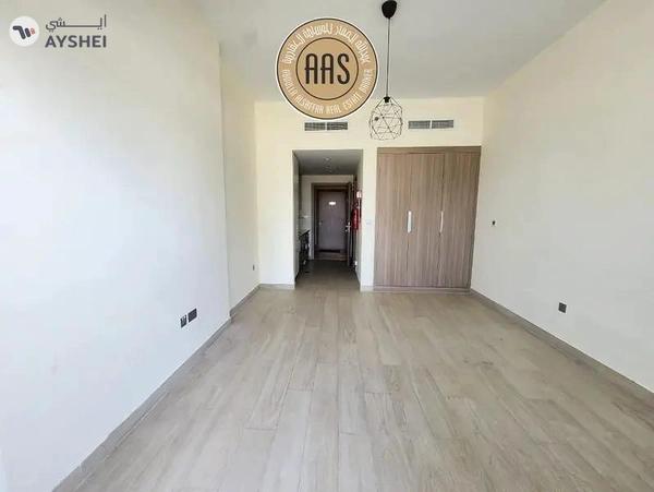 Lagoon, Burj Khalifa view Ultra Modern Brand Studio with Ac, All 5 Star Amenities free