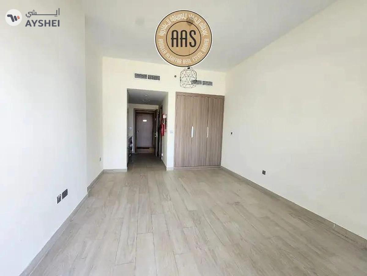 Lagoon, Burj Khalifa view Ultra Modern Brand Studio with Ac, All 5 Star Amenities free-6-6