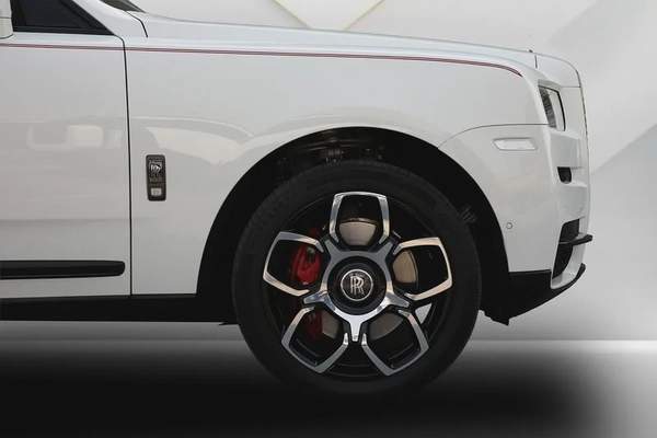 ROLLS ROYCE CULLINAN BLACK BADGE 2020 - FULLY LOADED - AMAZING CONDITION