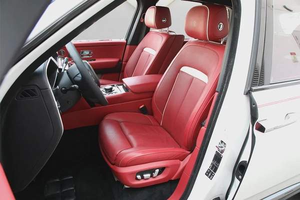 ROLLS ROYCE CULLINAN BLACK BADGE 2020 - FULLY LOADED - AMAZING CONDITION