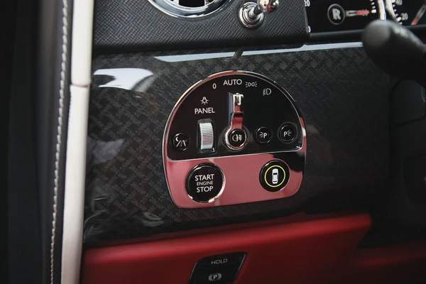 ROLLS ROYCE CULLINAN BLACK BADGE 2020 - FULLY LOADED - AMAZING CONDITION